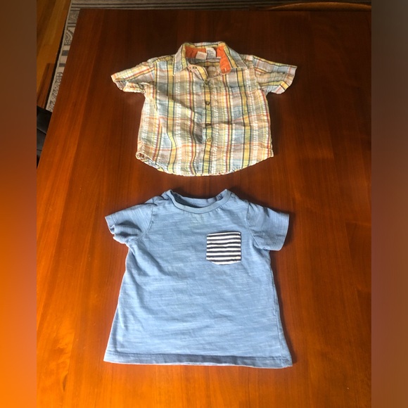 BIG Bundle - 15 Short-Sleeved Shirts / 3 Rompers / 2 Overall Sets / 1 Hoodie - Picture 6 of 15